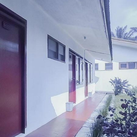 Burangrang Village Mitra Reddoorz Bogor Kültér fotó