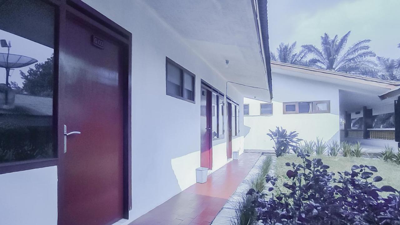 Burangrang Village Mitra Reddoorz Bogor Kültér fotó